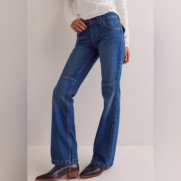Free People Denim - Free People We The Free Flora Low-Rise Bootcut Jeans. NWT. Bourbon blue short